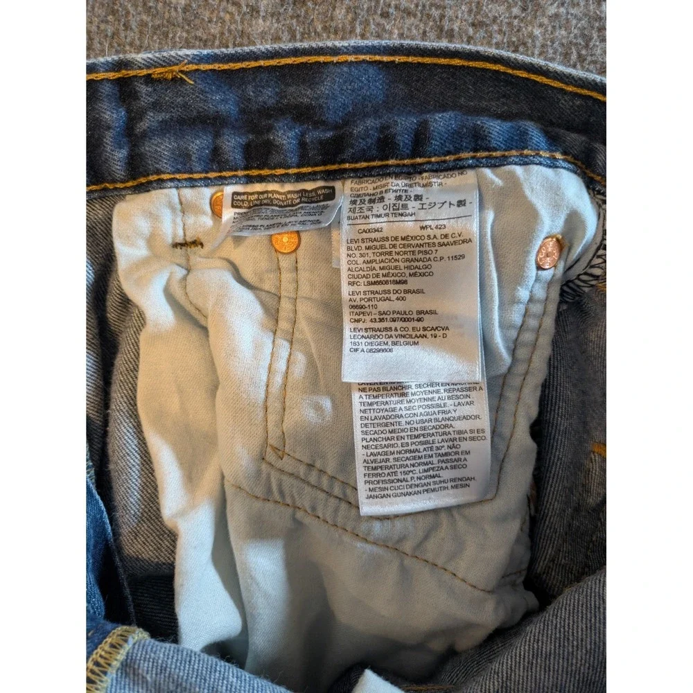 Levis 501 Jeans Mens 34x32 Blue Button Fly Denim Pants Cowboy Classic